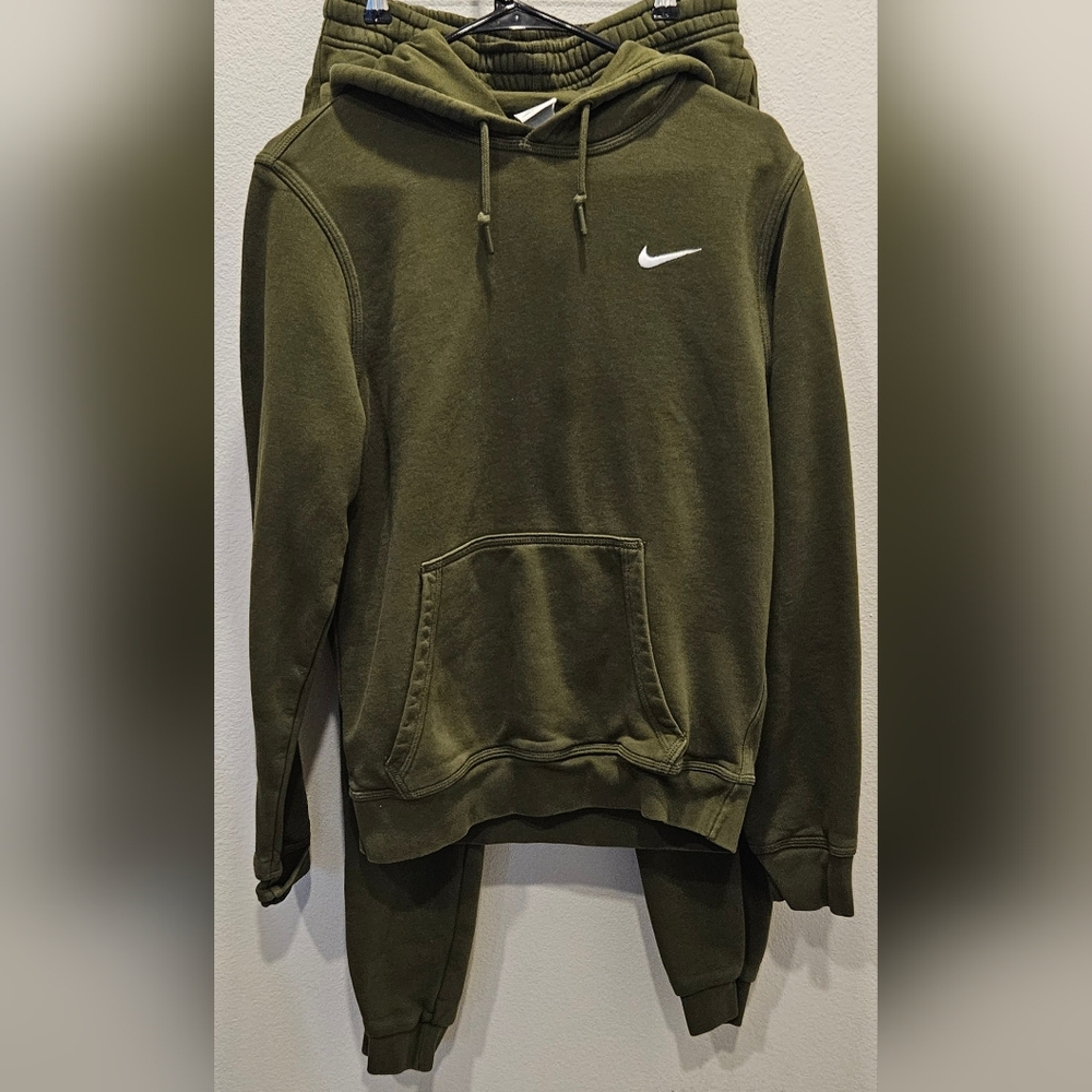 Nike Olive Green Swoosh Pullover Hoodie/Pants - Picture 4 of 4
